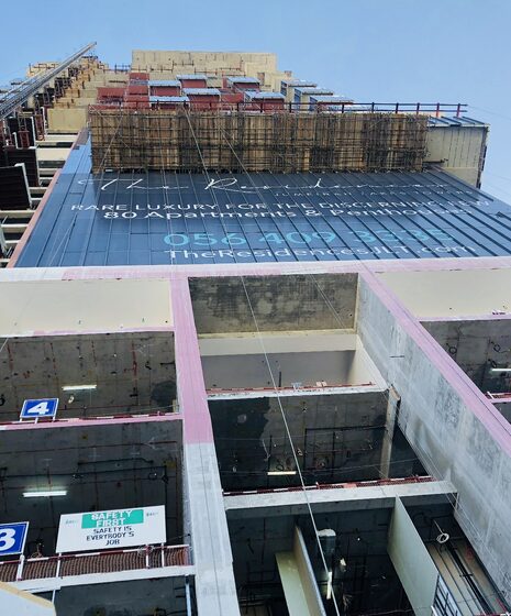 Signature Residence, Jumeirah lake Towers gallery image 1